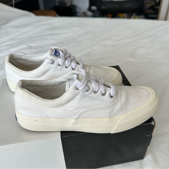 Keds Women's Champion Sneaker in white (size 5) - Picture 8 of 8